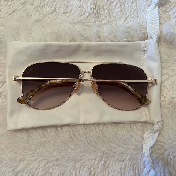 DEZI Eyewear Sunglasses main image 4